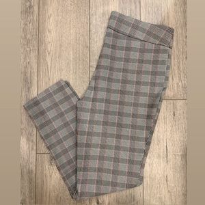 Counterparts Dress Barn Plaid Capris